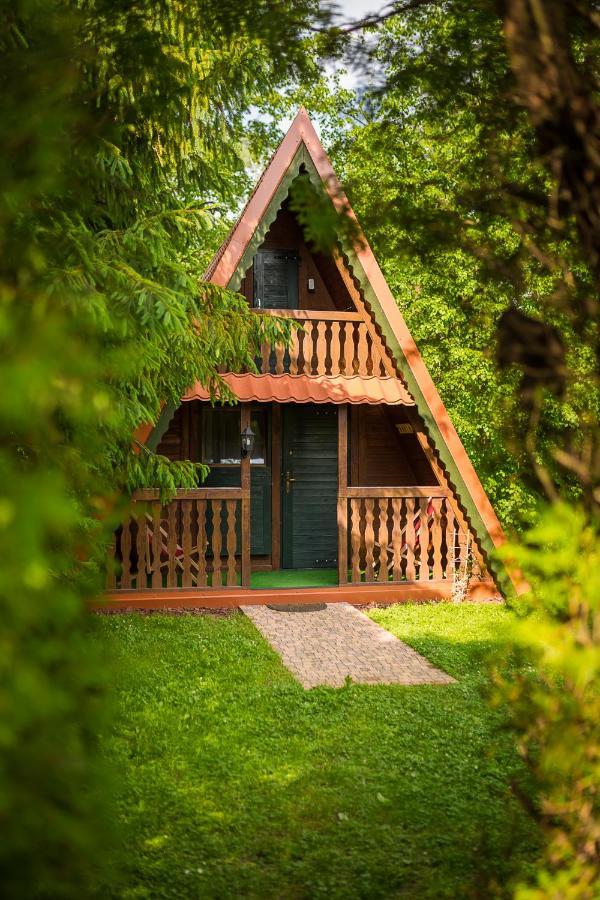 Domki Nad Stawem. Polańczyk Extérieur photo